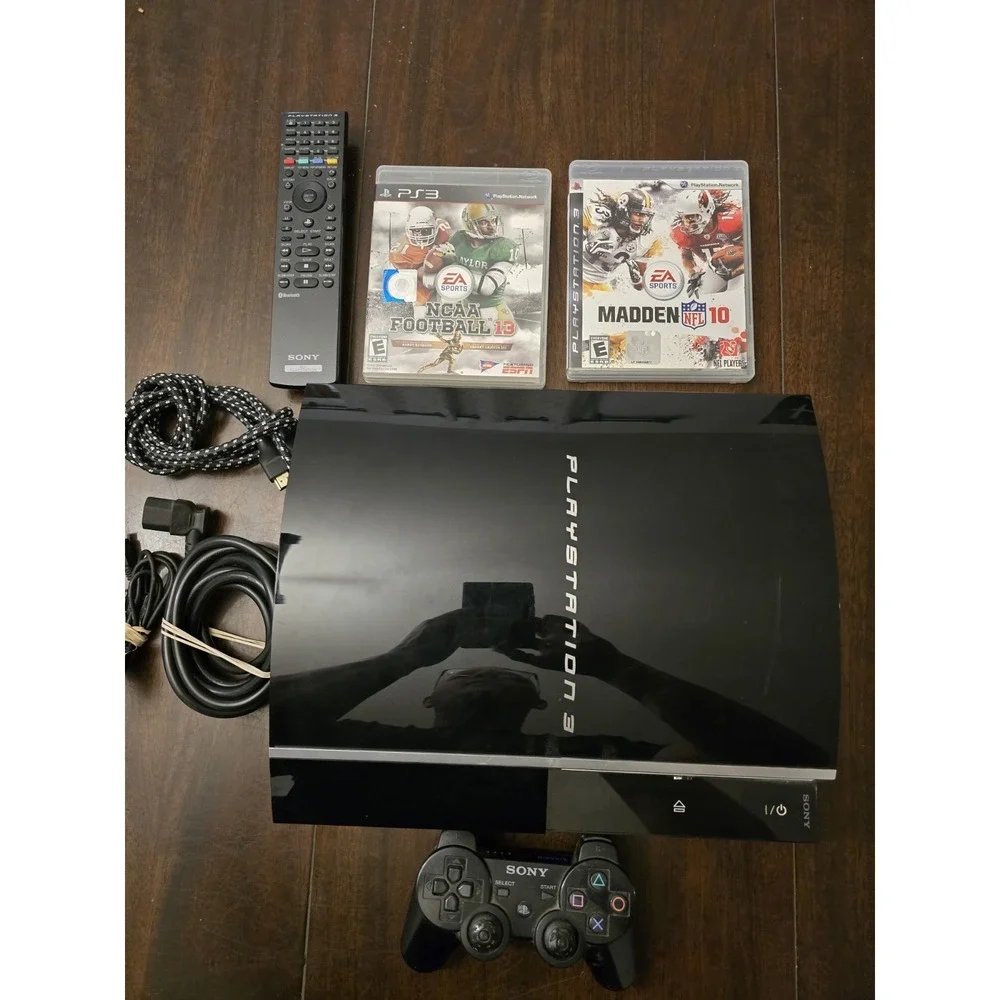 Sony PlayStation3 80GB Console Bundle - Black